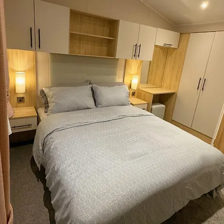 Carlisle Camelot Ca65sz Manor Holiday home *